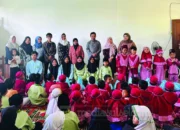 500 Paket “Tali Sayang” Dibagikan, As-Salam Tenjo Berbagi untuk Guru dan Murid 15 500 Paket “Tali Sayang” Dibagikan, As-Salam Tenjo Perkuat Kepedulian untuk Guru dan Murid