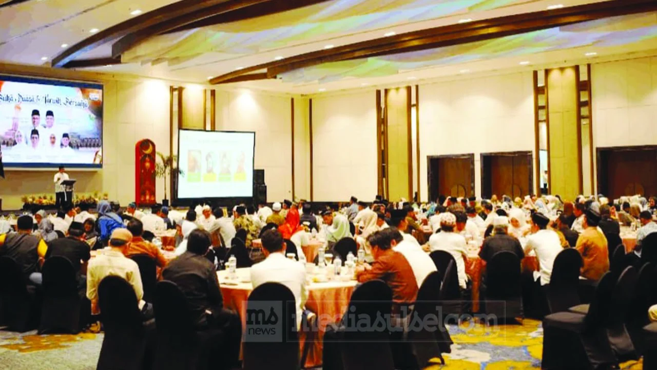 500 Alumni Padati Buka Puasa KAHMI Makassar, Momen Perpisahan Kepemimpinan Prof Andi Pangerang Moenta