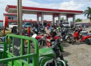 Antrian Panjang Kendaraan di Sejumlah SPBU di Jeneponto Dipicu Pihak SPBU Condong Layani Pembelian Pertalite dengan Jerigen