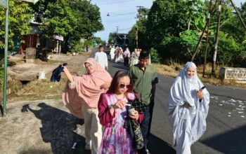 Salat Id di Blitar, Pemred Mediasulsel.com Manfaatkan Momen Lebaran untuk Silaturahmi dan Reuni Keluarga 9 Salat Id di Blitar, Pemred Mediasulsel.com Manfaatkan Momen Lebaran untuk Silaturahmi dan Reuni Keluarga