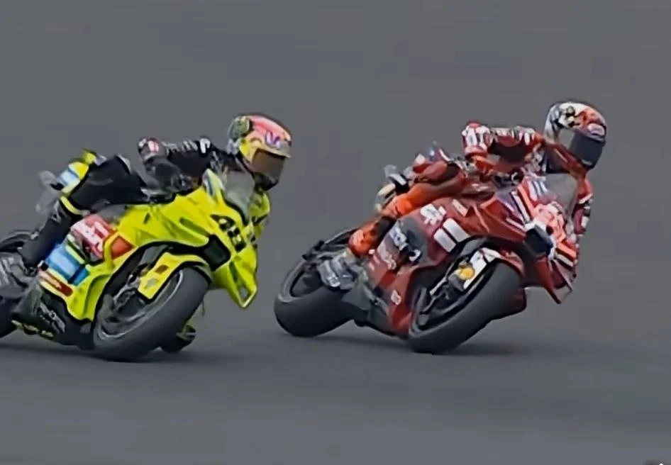 Marc Marquez Gagal di Sprint MotoGP Amerika 2026, Jorge Martin Rebut Kemenangan di Tengah Hujan Penalti