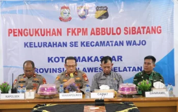 Pengurus FKPM Polres Pelabuhan Makassar Dikukuhkan, Kapolres Tekankan Peran Mitra Jaga Kamtibmas 6 Pengurus FKPM Polres Pelabuhan Makassar Dikukuhkan, Kapolres Tekankan Peran Mitra Jaga Kamtibmas