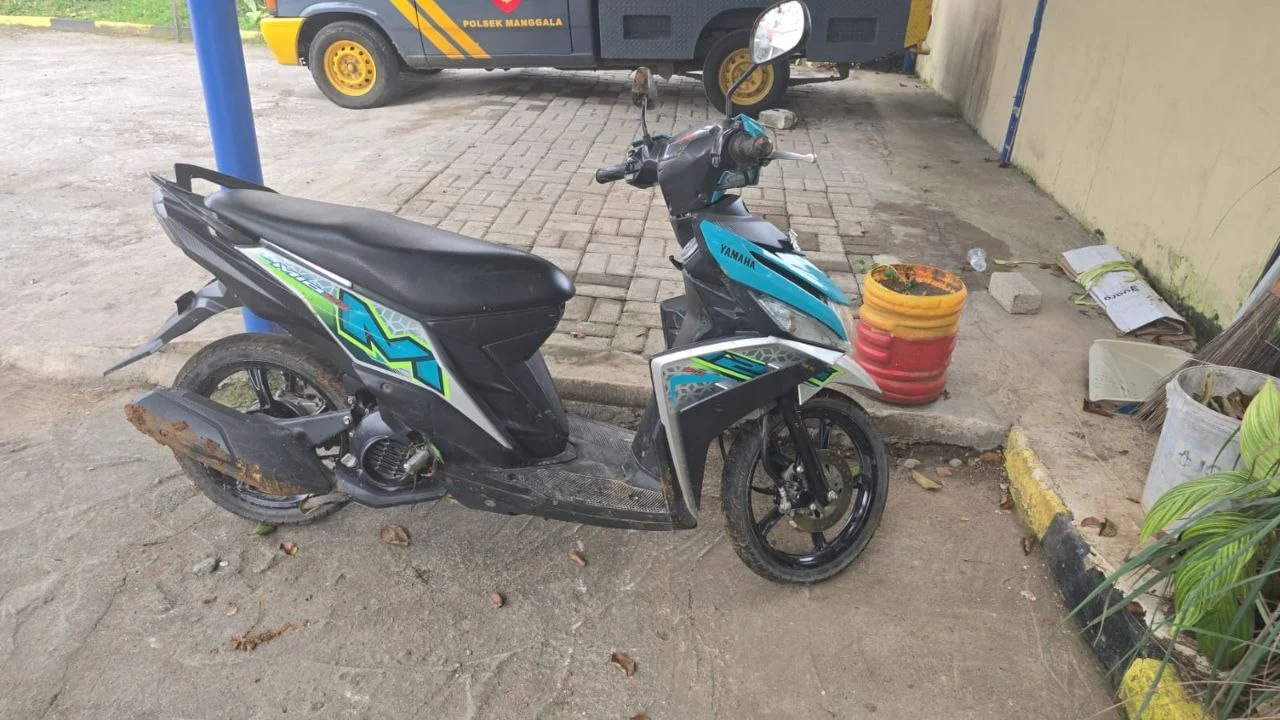 Motor Tanpa Pelat Nomor Ditemukan di Pekuburan Bitowa, Polisi Lakukan Penyelidikan 2 Motor Tanpa Pelat Nomor Ditemukan di Pekuburan Bitowa, Polisi Lakukan Penyelidikan