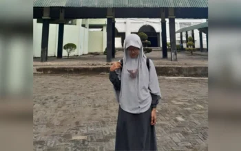Ketika Paman Sam "Tenggelam" di Selat Hormuz 5 An-Nur Rezki Azizah, Mahasiswi IAIN Bone, Fakultas Tarbiyah