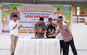 Ketua DPRD Makassar Resmikan Lapangan Voli RW 05 Manggala, Warga 5 Ketua DPRD Makassar Resmikan Lapangan Voli RW 05 Manggala, Warga
