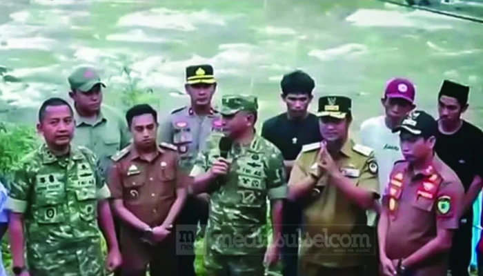 Presiden Prabowo Luncurkan 200 Jembatan Gantung Perintis, Gubernur Andi Sudirman Tinjau Pembangunan di Maros