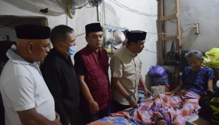 Warga Borong Hidup Sebatang Kara Dievakuasi ke RS, Tim Dokter Temukan Komplikasi Hipertensi hingga Gangguan Ginjal