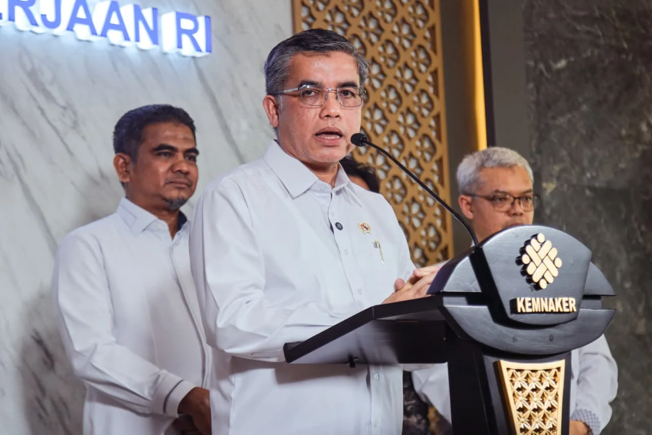 Perusahaan Diminta Terapkan WFH Sehari, Ini Penjelasan Lengkap Menaker RI 2 Menteri Ketenagakerjaan, Yassierli,