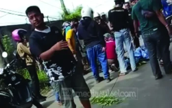 Disenggol Pengendara Lawan Arus, Seorang Pemotor Tewas Dilindas Truk 8 Disenggol Pengendara Lawan Arus, Seorang Pemotor Tewas Dilindas Truk