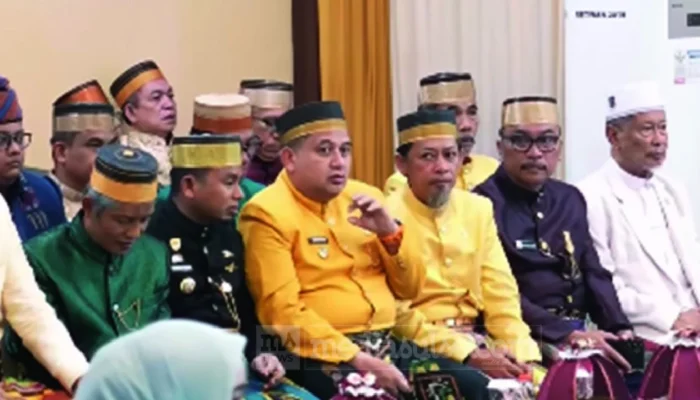 Hadiri Puncak HUT ke-66 Barru, Appi Borong Produk UMKM Lokal