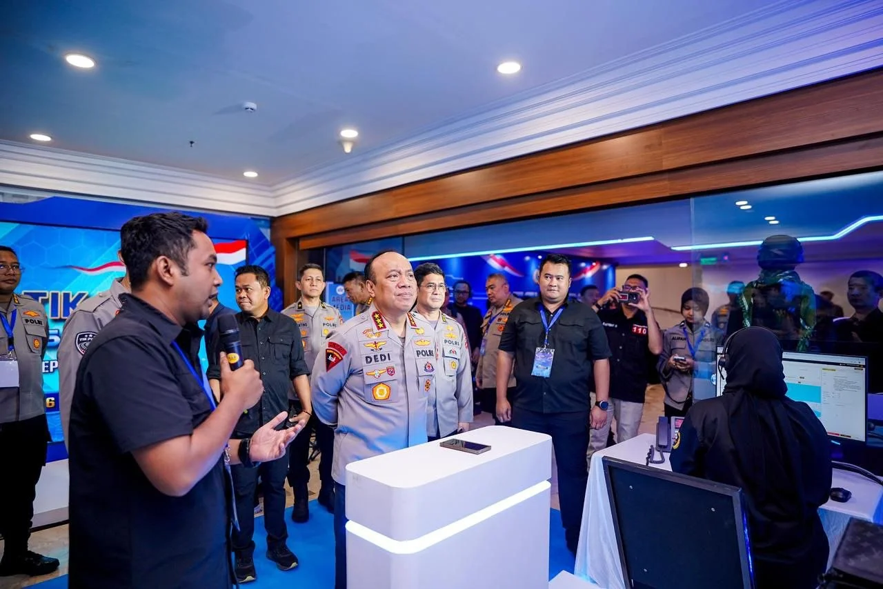 Tak Perlu ke Kantor Polisi! Kini Lapor Kehilangan & Buat LP Bisa dari HP, Polri Tancap Gas Digitalisasi 2 Tak Perlu ke Kantor Polisi! Kini Lapor Kehilangan & Buat LP Bisa dari HP, Polri Tancap Gas Digitalisasi