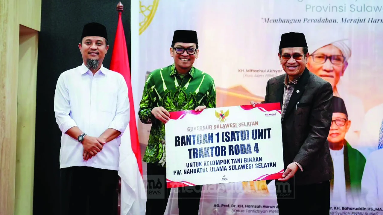 Gubernur Sulsel Serahkan Bantuan Traktor dan Hibah Rp800 Juta untuk Petani NU
