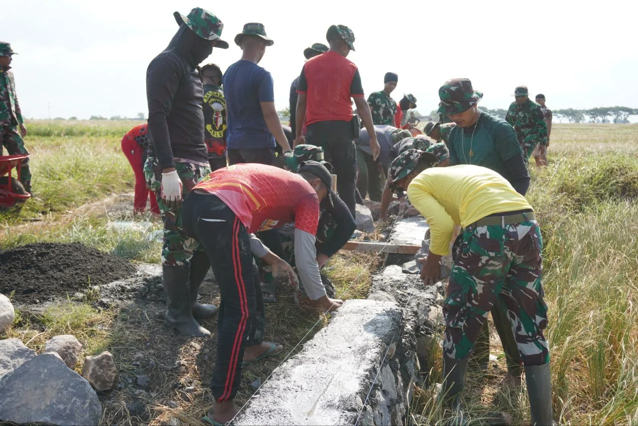 Satgas TMMD ke-128 Kodim 1425/Jeneponto Pacu Pembangunan Talud untuk Infrastruktur Desa