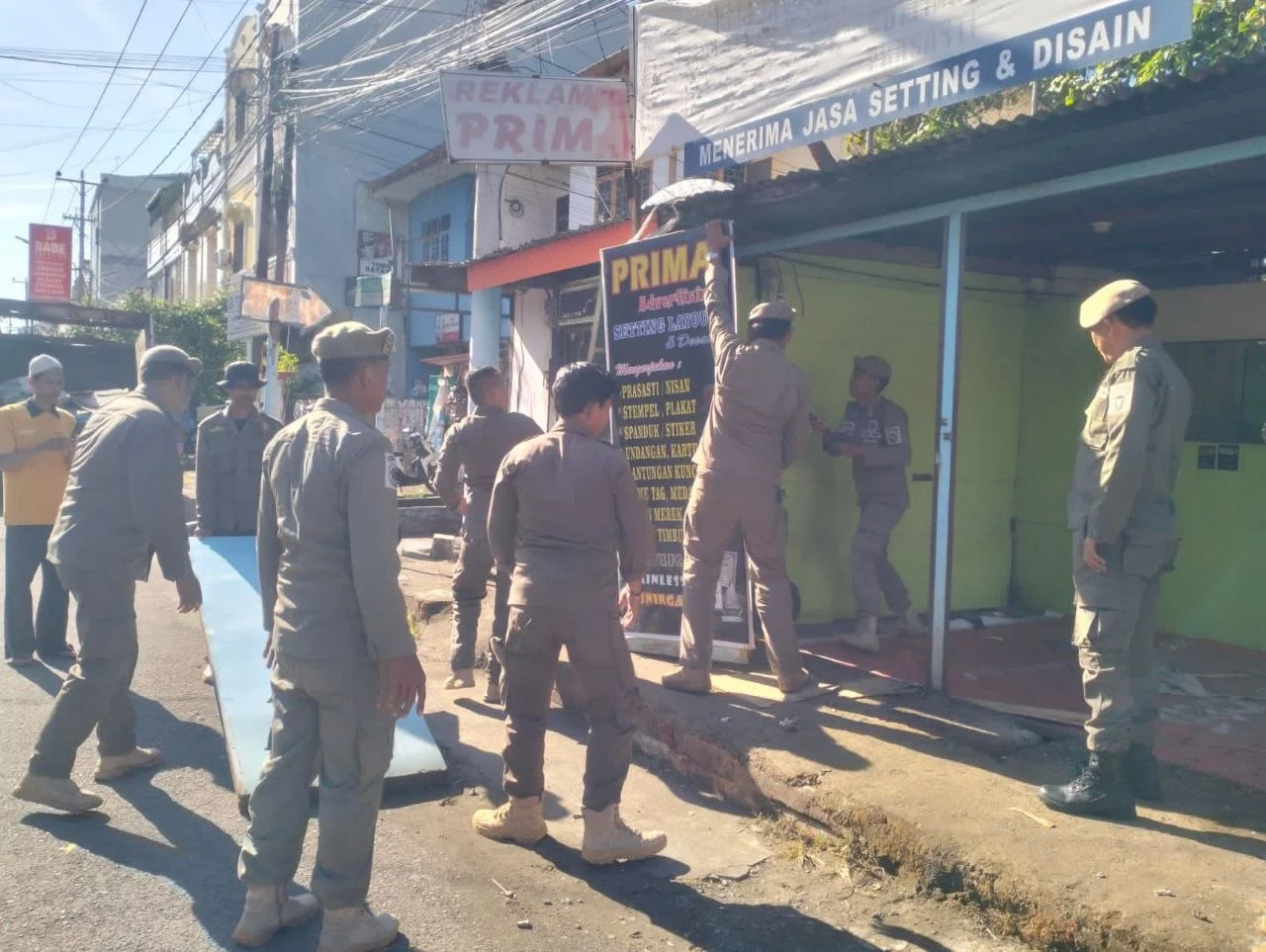 Penertiban PK5 di Atas Drainase Lajangiru Berjalan Tertib dan Lancar