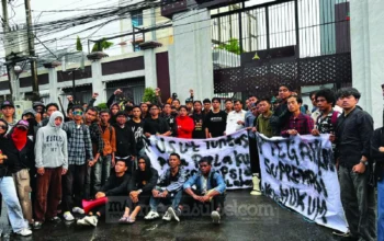 KOBAR Desak Kajati Sulsel Baru Bongkar Dugaan Korupsi MBG 8 KOBAR Desak Kajati Sulsel Baru Bongkar Dugaan Korupsi MBG