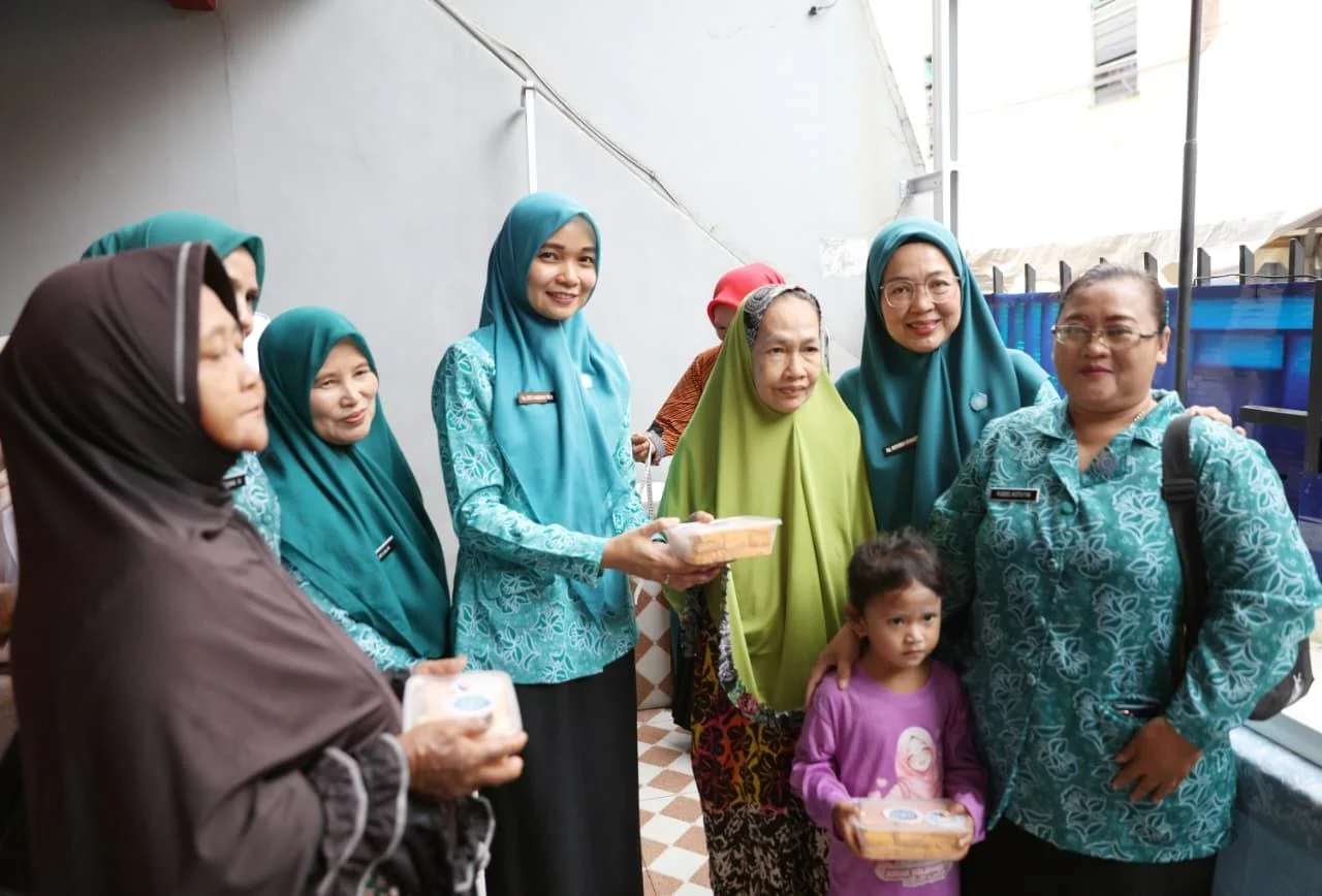 Hari Posyandu Nasional, Melinda Aksa Kunjungi Sejumlah Posyandu di Makassar 2 Hari Posyandu Nasional, Melinda Aksa Kunjungi Sejumlah Posyandu di Makassar