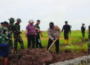 Gotong Royong Warnai Pelaksanaan TMMD ke-128 di Jeneponto, TNI-Polri dan Warga Bangun Akses Jalan