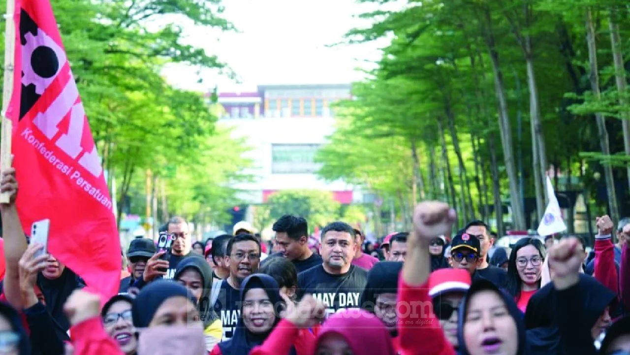 Munafri Rayakan May Day Bersama Buruh di Karebosi