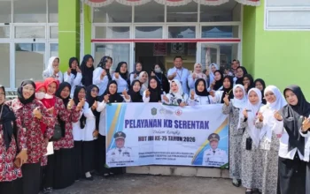 Camat Galesong Utara Pantau Layanan KB Serentak HUT IBI 4 Camat Galesong Utara Pantau Layanan KB Serentak HUT IBI