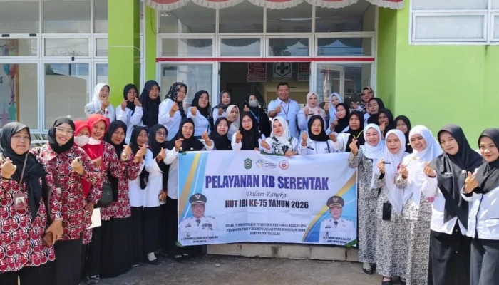 Camat Galesong Utara Pantau Layanan KB Serentak HUT IBI