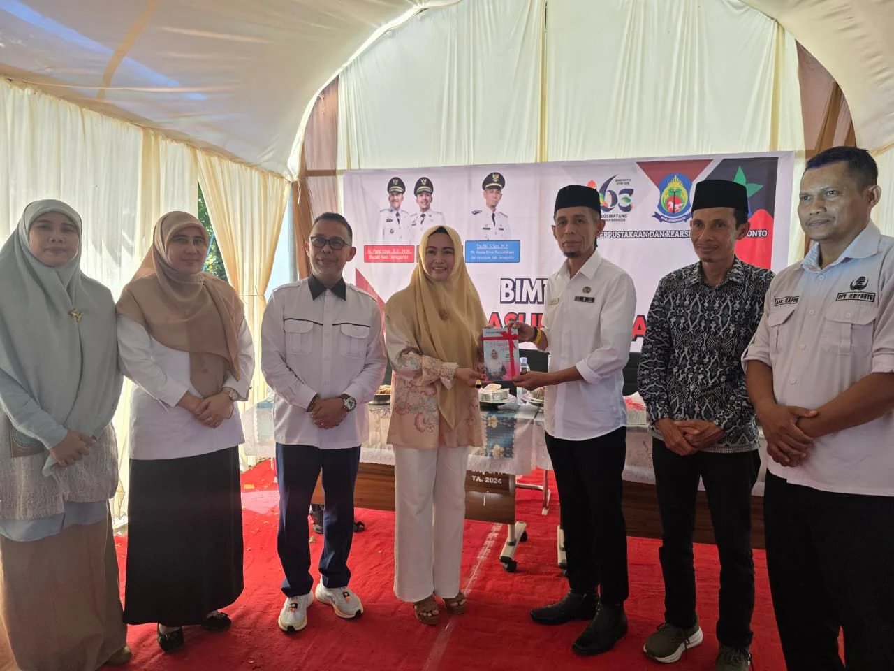 Buku Karya Salmawati Paris Resmi Jadi Koleksi Perpustakaan Jeneponto
