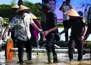 Pemkab Pangkep Mulai Transformasi Pertanian Modern, MYL Pimpin Tanam Perdana Padi PM-AAS 16 Pemkab Pangkep Mulai Transformasi Pertanian Modern, MYL Pimpin Tanam Perdana Padi PM-AAS