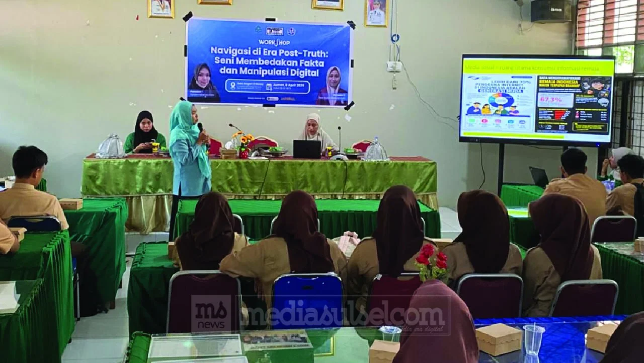 Siswa SMA di Gowa Diajak Lawan Hoaks, Mahasiswa UIN Alauddin Bongkar Bahaya Era Post-Truth
