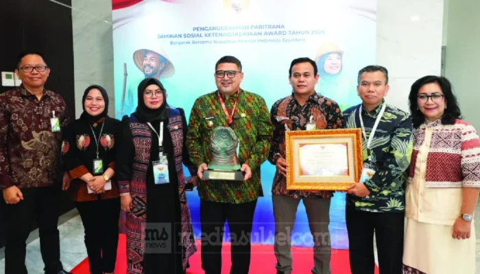Makassar Jadi Kota Terbaik Nasional soal Perlindungan Pekerja, Appi Bawa Pulang Paritrana Award 2025