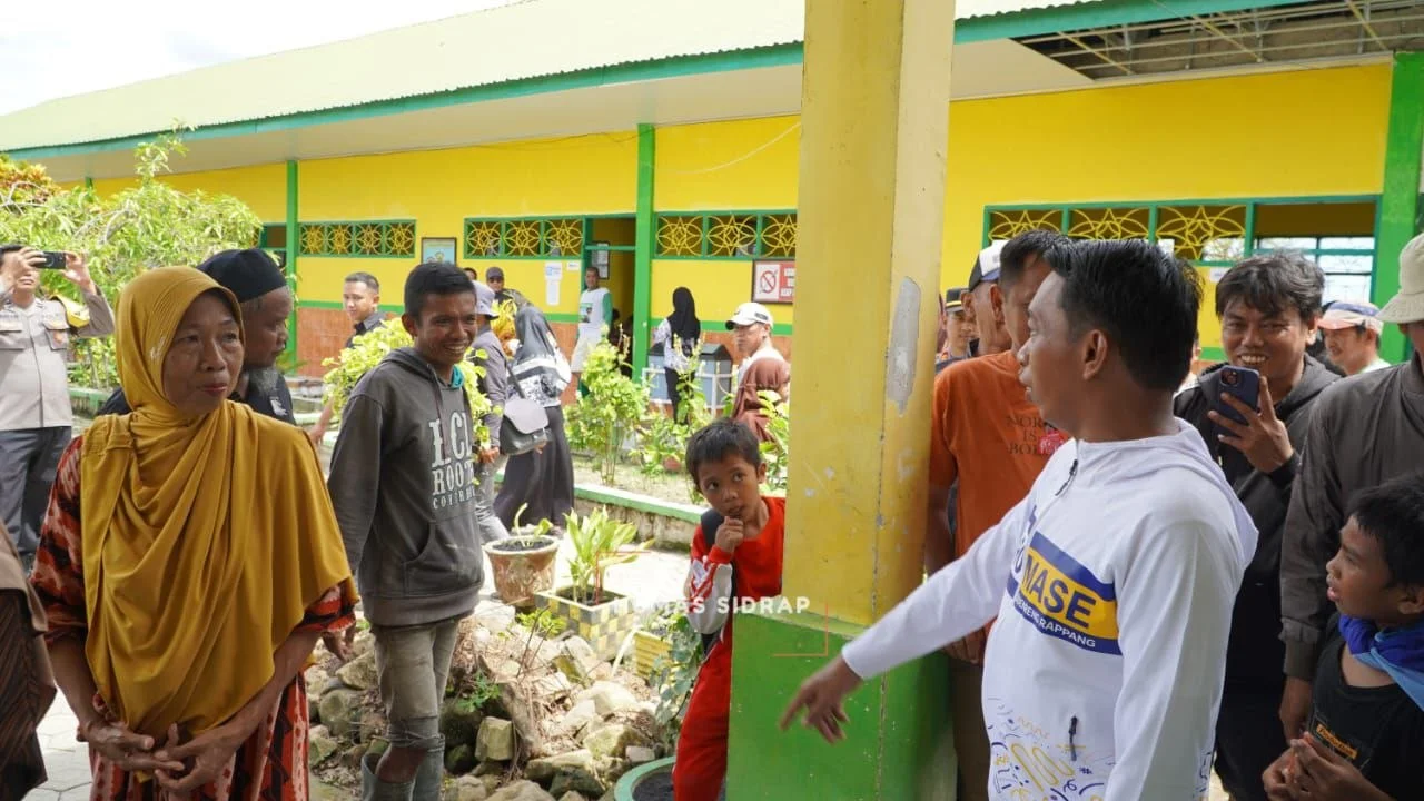 Sidak Sekolah, Bupati Sidrap Minta Guru Disiplin dan Lingkungan Tetap Bersih