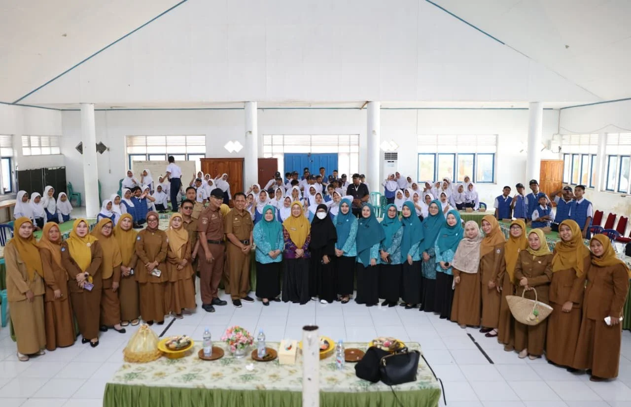 TP PKK Makassar Gerakkan Siswa SMP Kelola Sampah Lewat Program Goes to School 2 TP PKK Makassar Gerakkan Siswa SMP Kelola Sampah Lewat Program Goes to School