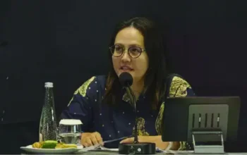 Siapa Indri Wahyuni? Dewan Juri LCC 4 Pilar MPR yang Jadi Sorotan Publik 3 Juri LCC 4 Pilar Kalimantan Barat, Indri Wahyuni. (Thread/@elfahracasz/Beritasatu)