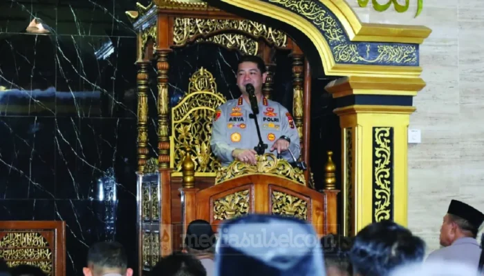 Kapolrestabes Makassar Ajak Warga Bitowa Perangi Geng Motor Lewat Safari Subuh  