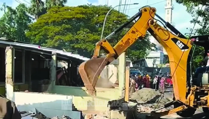 Pemkot Makassar Tertibkan 178 Lapak PKL di Mariso, Fokus Kembalikan Fungsi Fasum dan Trotoar