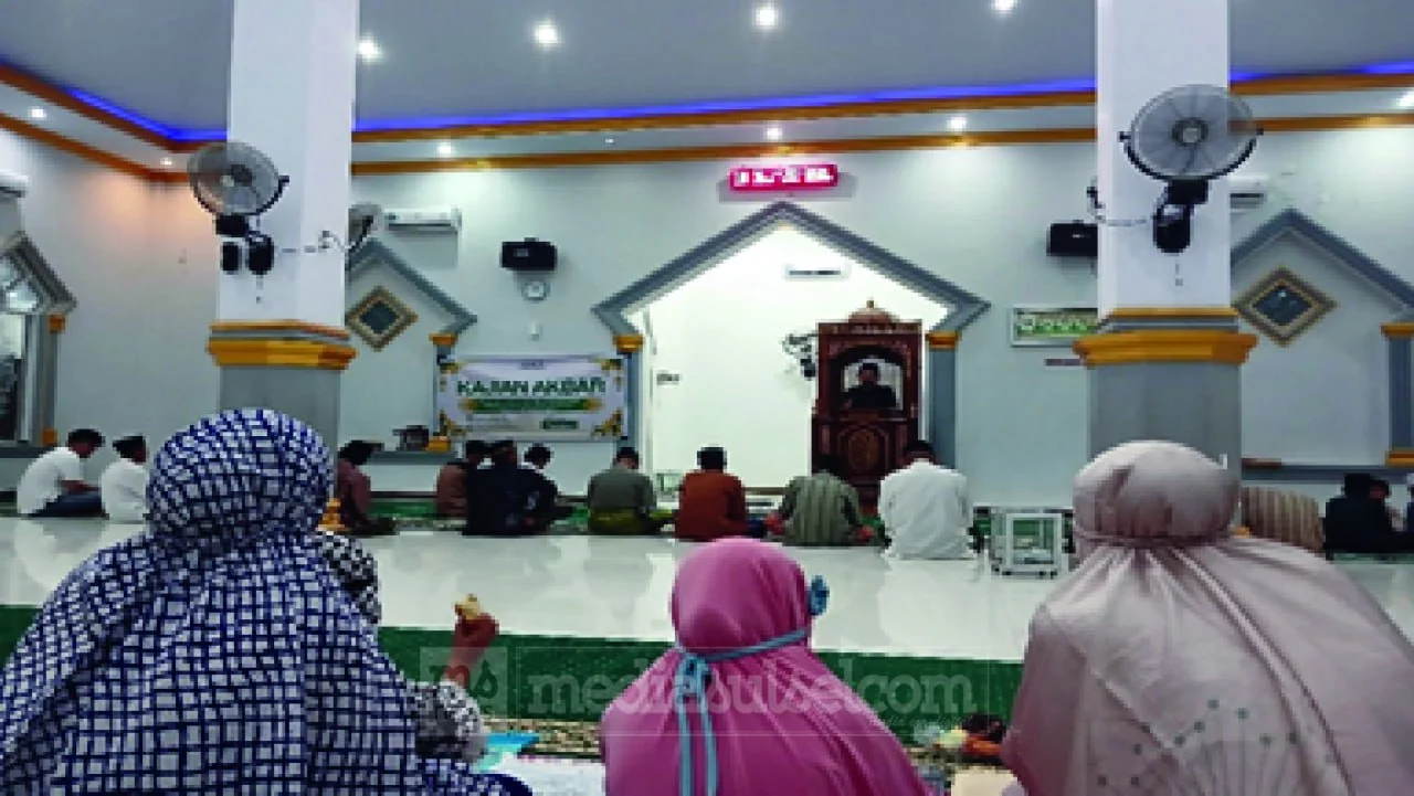 Mahasiswa KKN UIN Alauddin Makassar Gelar Kajian Akbar di Wajo, Bahas Zakat hingga Zakat Pertanian 2 Mahasiswa KKN UIN Alauddin Makassar Gelar Kajian Akbar di Wajo, Bahas Zakat hingga Zakat Pertanian