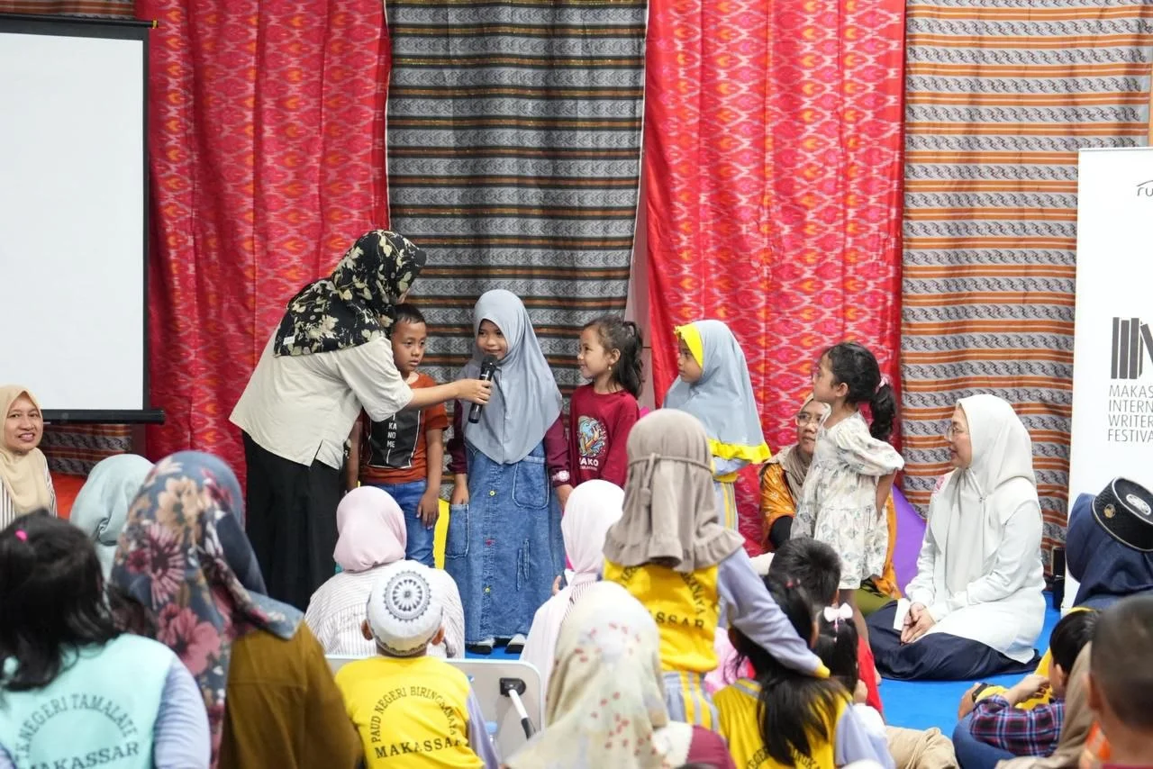 Melinda Aksa Luncurkan Buku “Jelajah Hijau di Pantai Losari”, Edukasi Anak Makassar Peduli Lingkungan Sejak Dini 3 Melinda Aksa Luncurkan Buku “Jelajah Hijau di Pantai Losari”, Edukasi Anak Makassar Peduli Lingkungan Sejak Dini