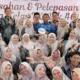 Bupati Sidrap Salami Satu per Satu Lulusan SMPN 1 Watang Pulu, Pesan Pendidikan Jadi Sorotan