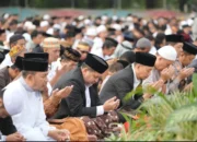 Ribuan Jemaah Padati Karebosi, Appi Ajak Warga Makassar Perkuat Kepedulian Sosial di Idul Adha