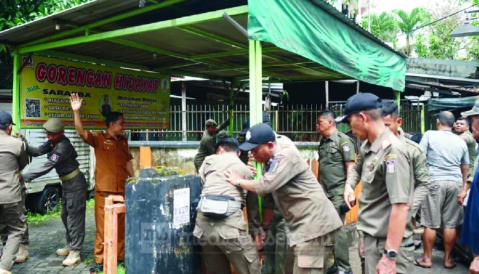 Kecamatan Tallo Kembali Tertibkan PKL Kuasai Fasum dan Siapkan Relokasi Besar-besaran