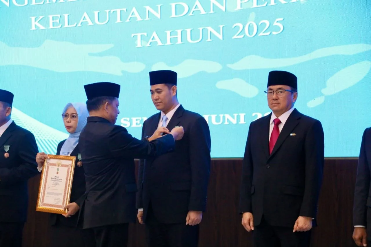 Bupati Pangkep Raih Satyalancana Wira Karya, Pengelolaan Sektor Kelautan dan Perikanan Dapat Pengakuan Negara