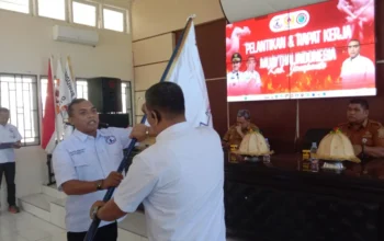 Irfan Iskandar Resmi Nahkodai Muay Thai Jeneponto, Ini Pesan Khusus Bupati Paris Yasir