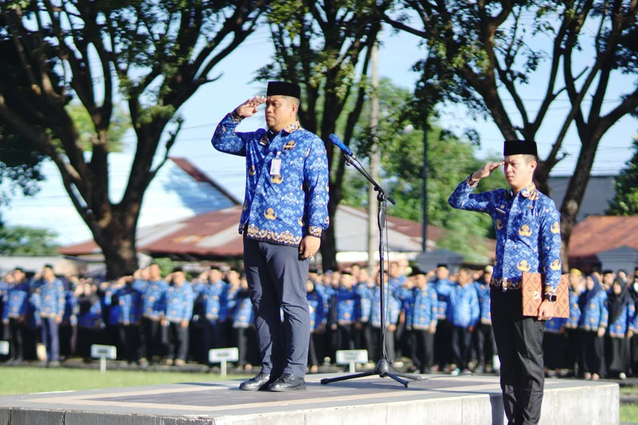 Pesan Pj Sekda Jeneponto untuk ASN: Jaga Kekompakan dan Layani Masyarakat dengan Baik 2 Pesan Pj Sekda Jeneponto untuk ASN: Jaga Kekompakan dan Layani Masyarakat dengan Baik