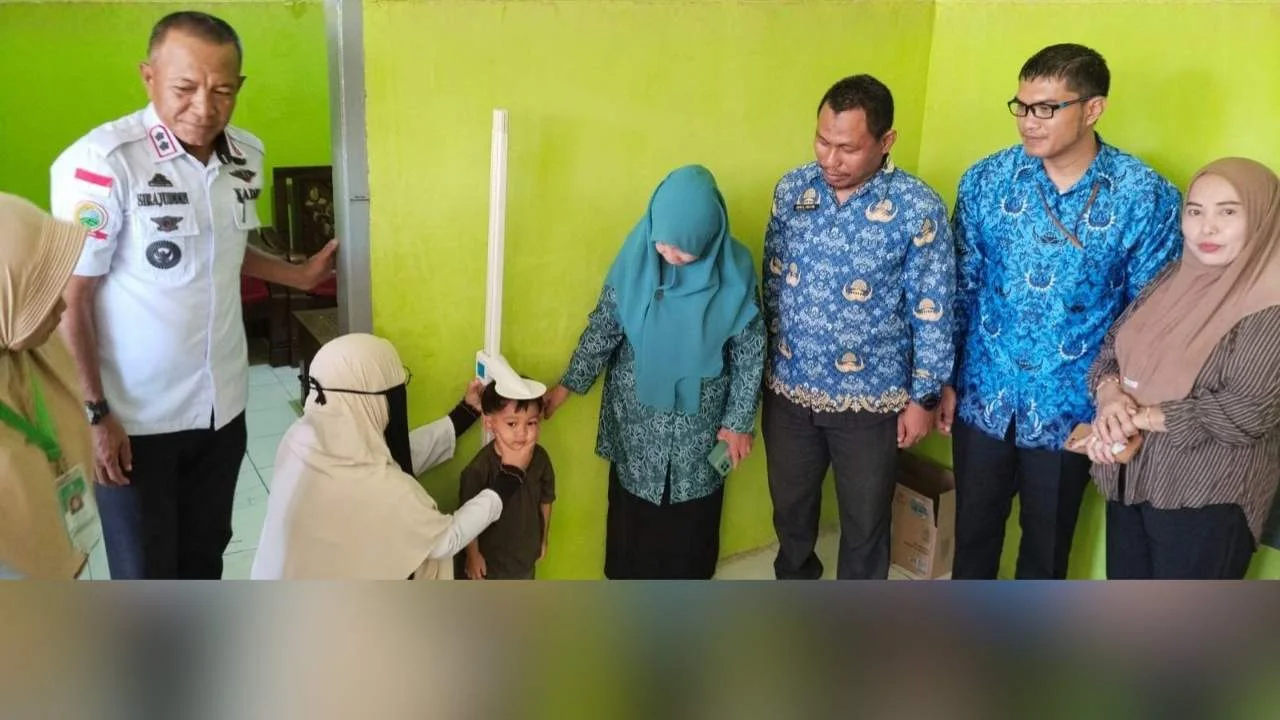 Pengukuran Ulang Stunting di Desa Lentu Libatkan Lintas Sektor, Validasi Data hingga Pemberian PMT