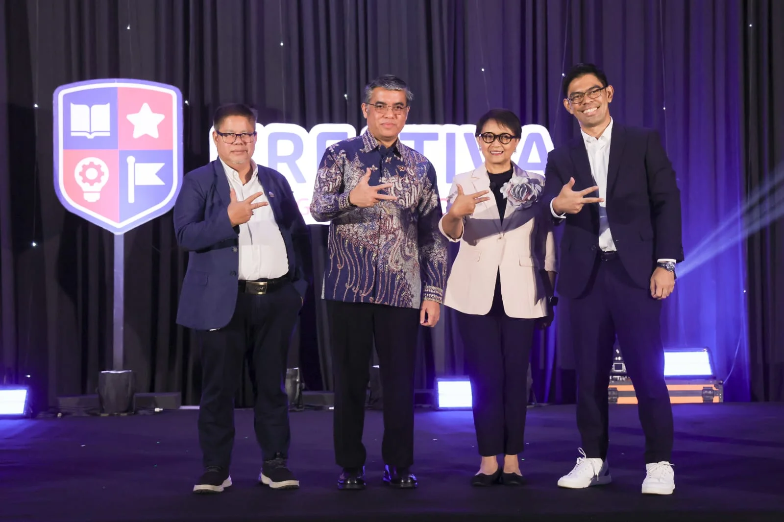 Menaker Peringatkan 92 Juta Pekerjaan Terancam Hilang Akibat AI, Orang Tua Diminta Siapkan Anak Hadapi Dunia Kerja Baru 2 Menteri Ketenagakerjaan (Menaker) Yassierli
