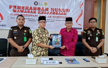 Kejari dan LDII Sumbawa Barat Bahas Empat Pilar Kebangsaan, Singgung Ancaman Hoaks hingga Intoleransi 7 Kejari dan LDII Sumbawa Barat Bahas Empat Pilar Kebangsaan, Singgung Ancaman Hoaks hingga Intoleransi
