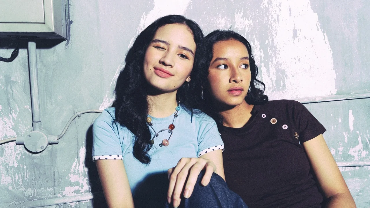 Katyana dan Widuri Rilis “Lupakan Dia”, Angkat Kisah Persahabatan Remaja Perempuan 1 Katyana dan Widuri Rilis “Lupakan Dia”, Angkat Kisah Persahabatan Remaja Perempuan