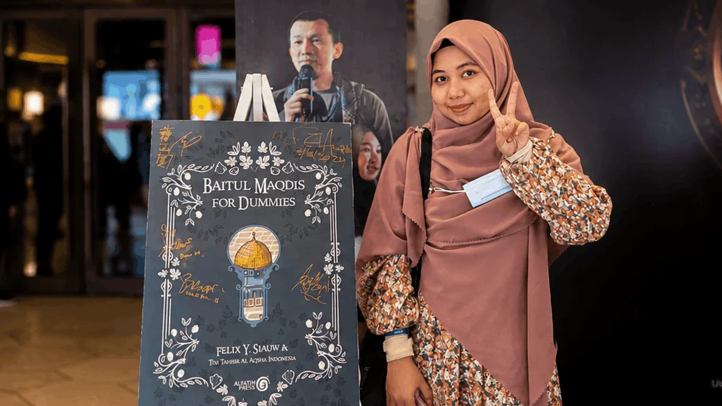 Desy Safitri (Aktivis Muslimah)