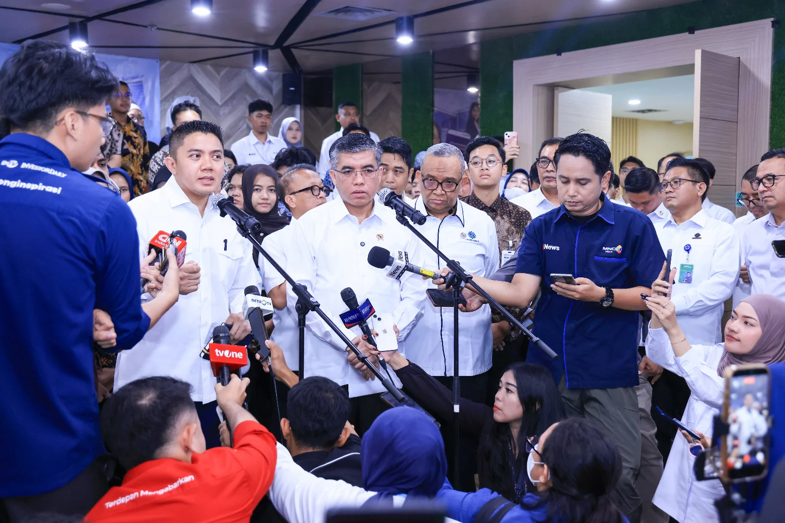 Menaker dan Seskab Luncurkan MagangHub Angkatan II, Kuota Peserta Naik Jadi 150 Ribu