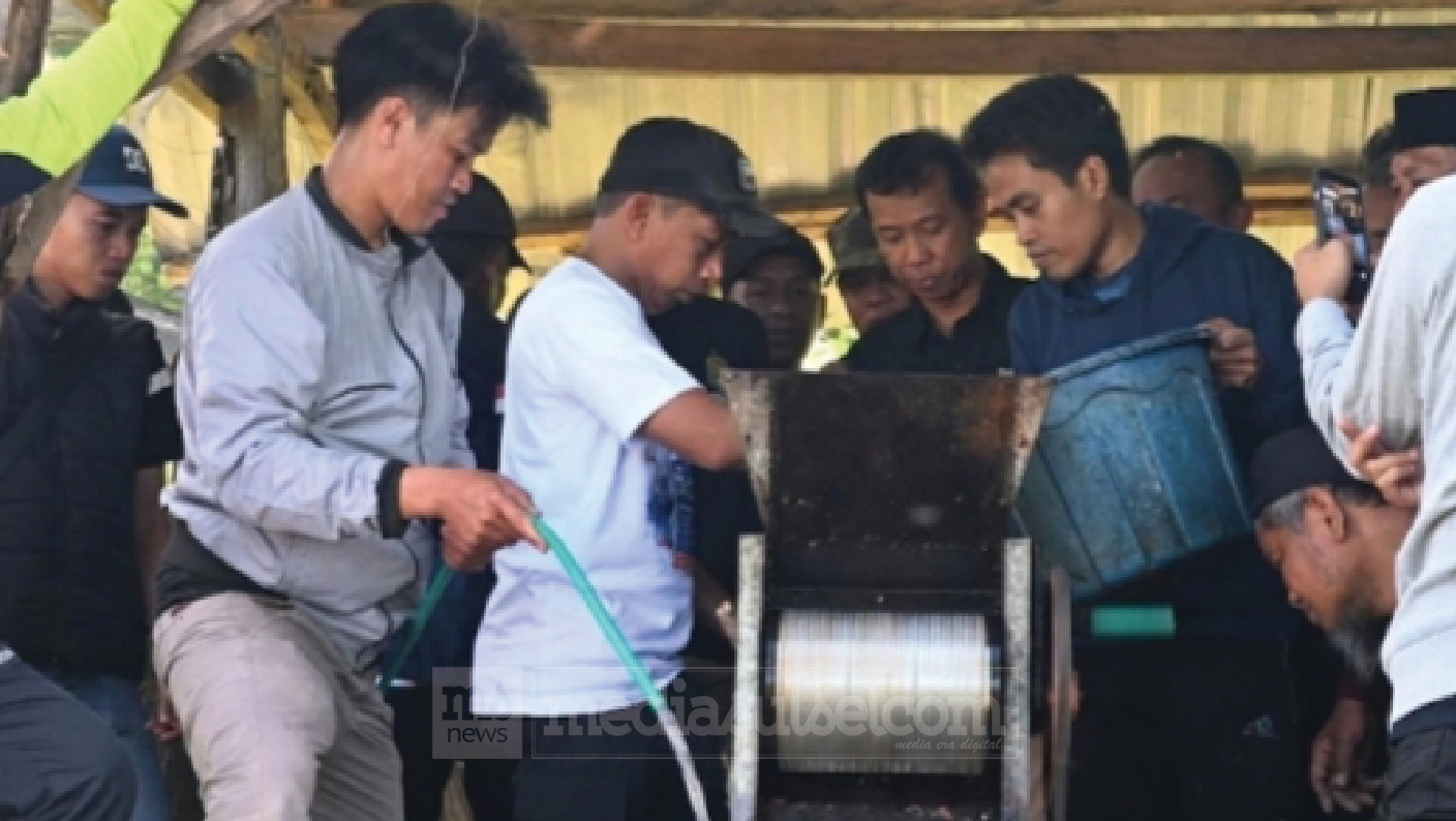 Bup Sidrap oprasikan mesin kopi