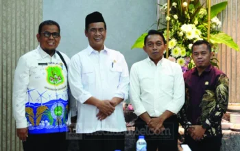 Harga Telur Tertekan, Bupati Sidrap Bongkar Cara Menahan Gejolak Pasar di Hadapan Menteri Pertanian 3 Bupati Sidrap bersama Mentan