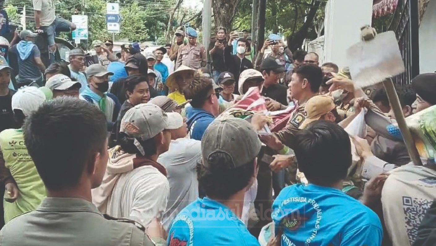 DEMO PENOLAKAN BATALYON
